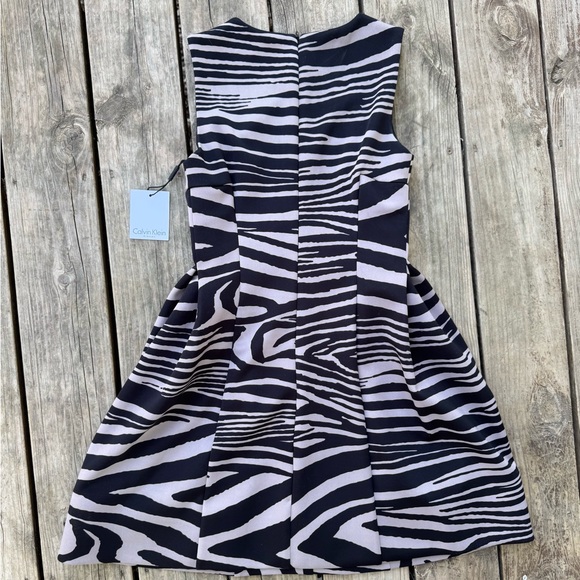 NWT Calvin Klein Zebra Dress - Size 6 - Picture 3 of 3